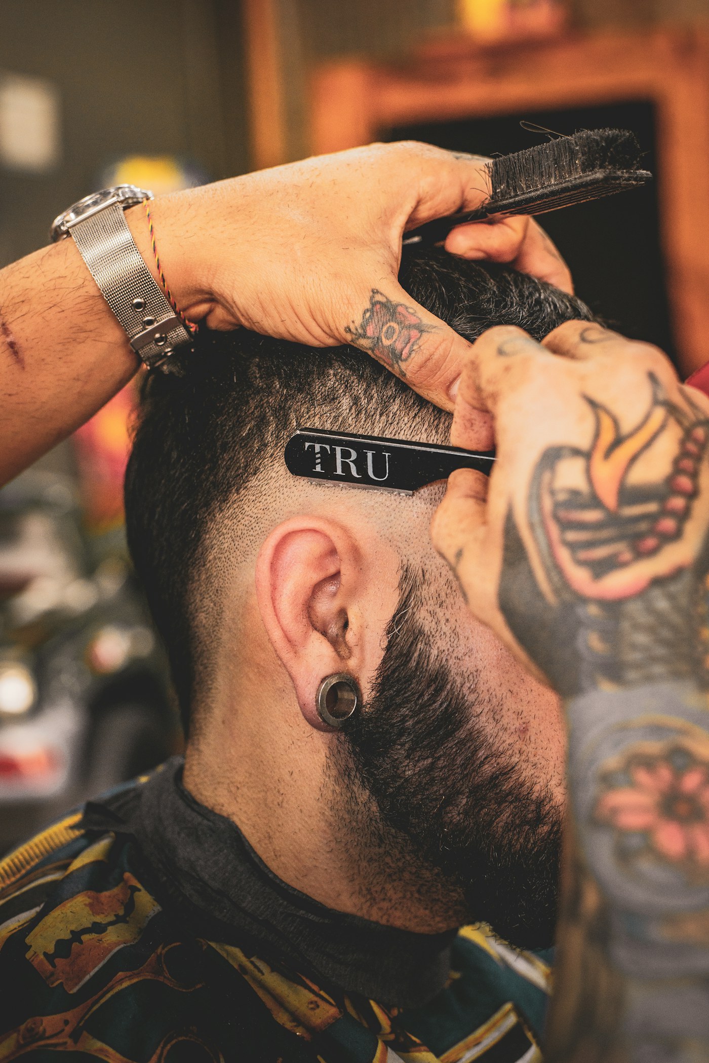 Close detail of a precision skin fade